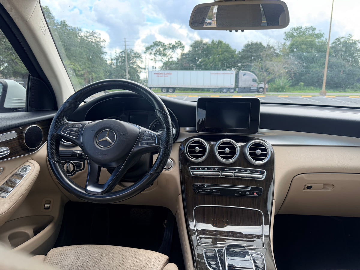 2016 Mercedes-Benz GLC 300