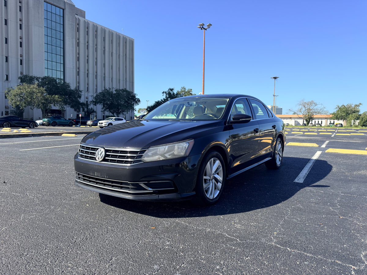 2018 VOLKSWAGEN PASSAT