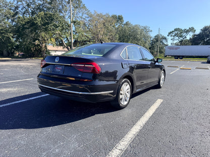 2018 VOLKSWAGEN PASSAT