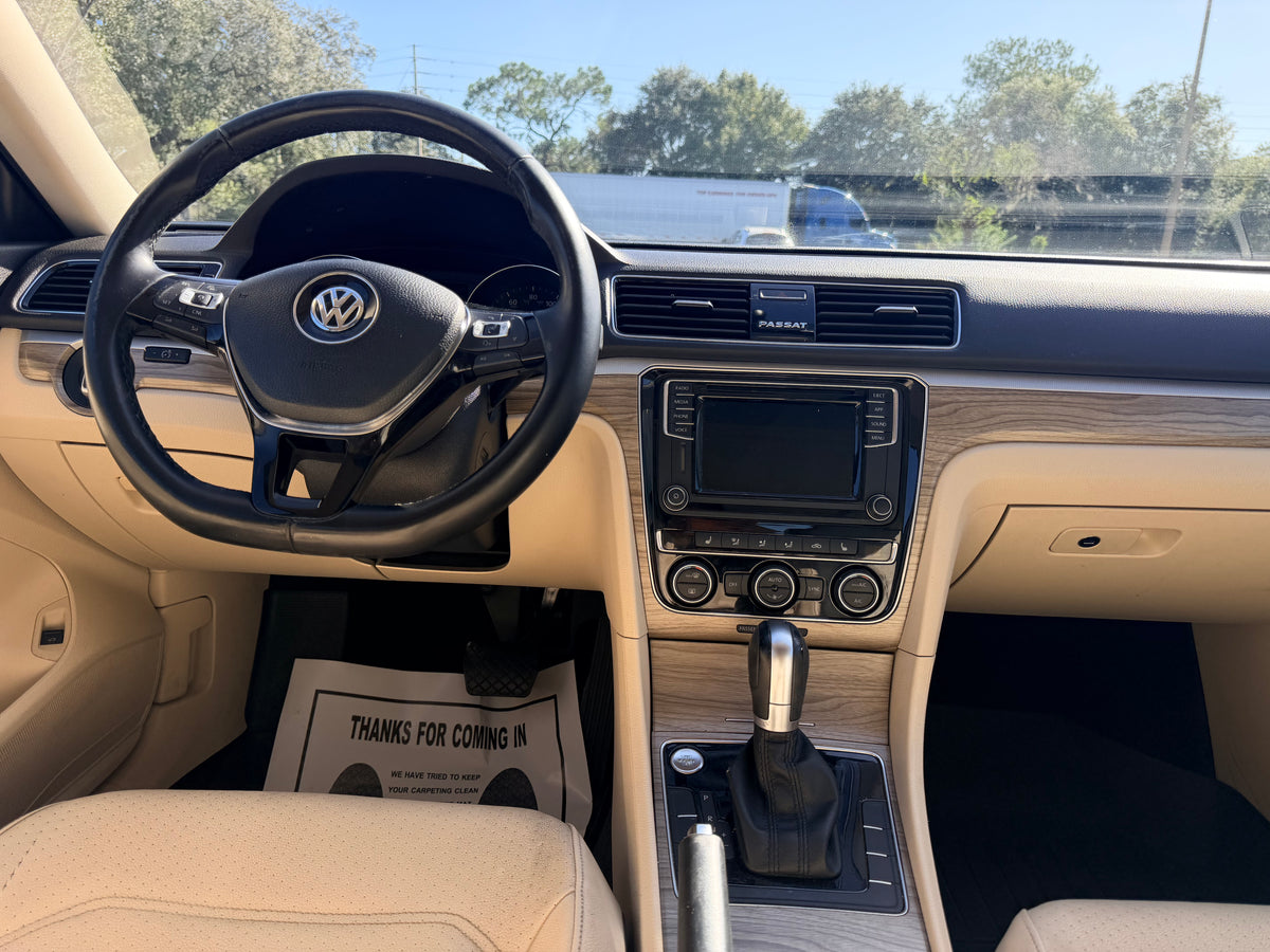 2018 VOLKSWAGEN PASSAT