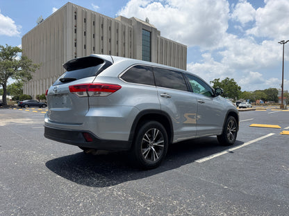 2017 TOYOTA HIGHLANDER