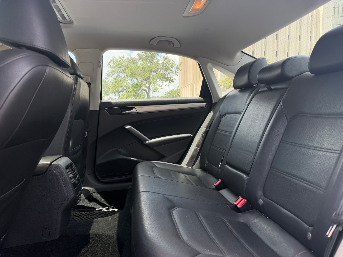 2019 VOLKSWAGEN PASSAT