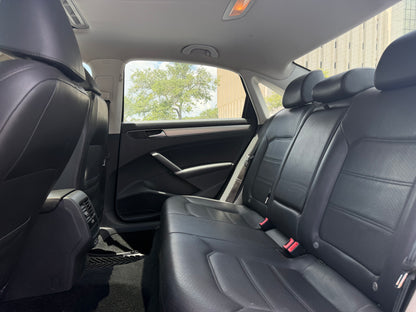 2019 VOLKSWAGEN PASSAT
