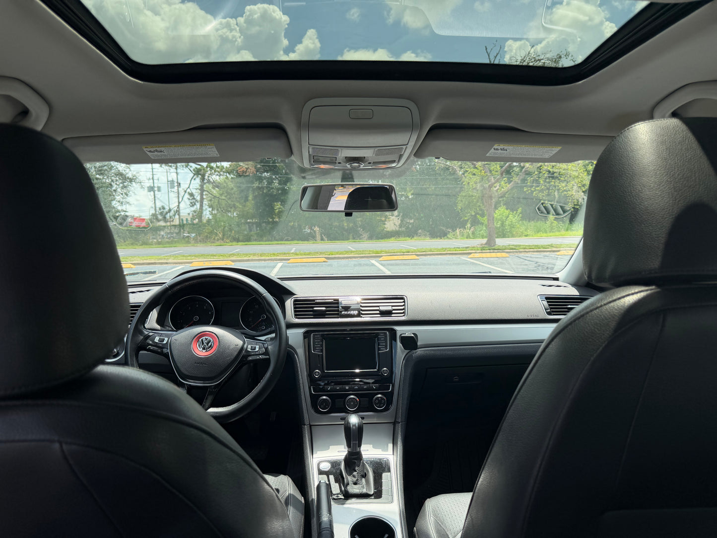 2019 VOLKSWAGEN PASSAT