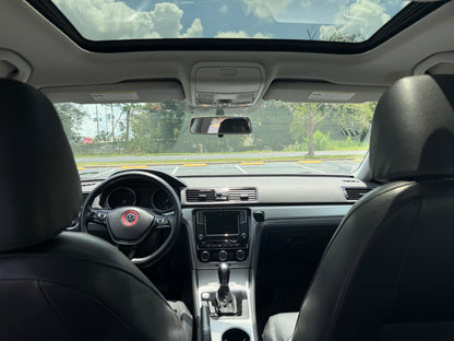 2019 VOLKSWAGEN PASSAT