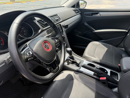 2019 VOLKSWAGEN PASSAT