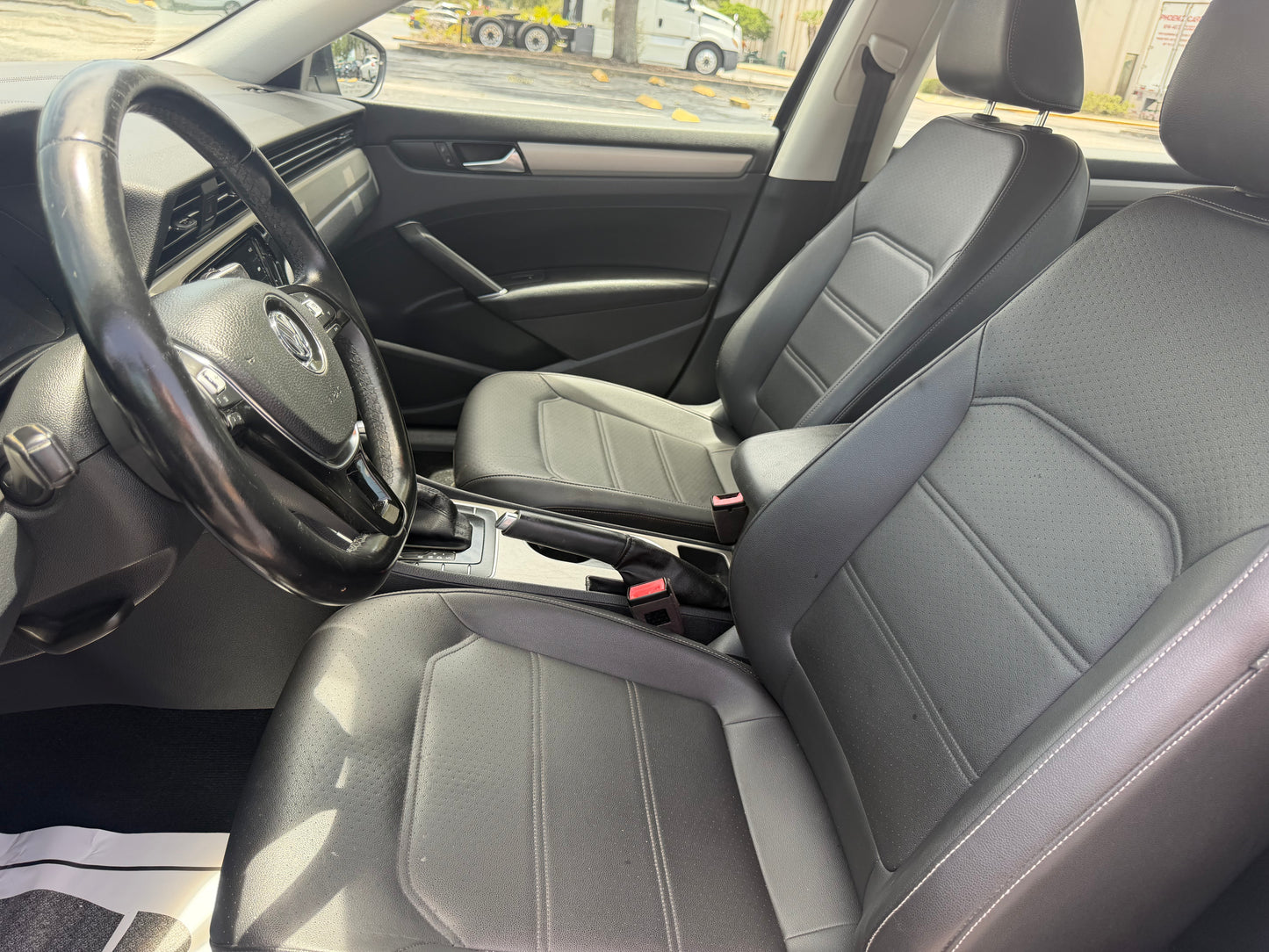 2020 VOLKSWAGEN PASSAT