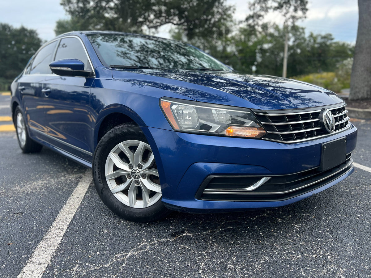 2016 VOLKSWAGEN PASSAT